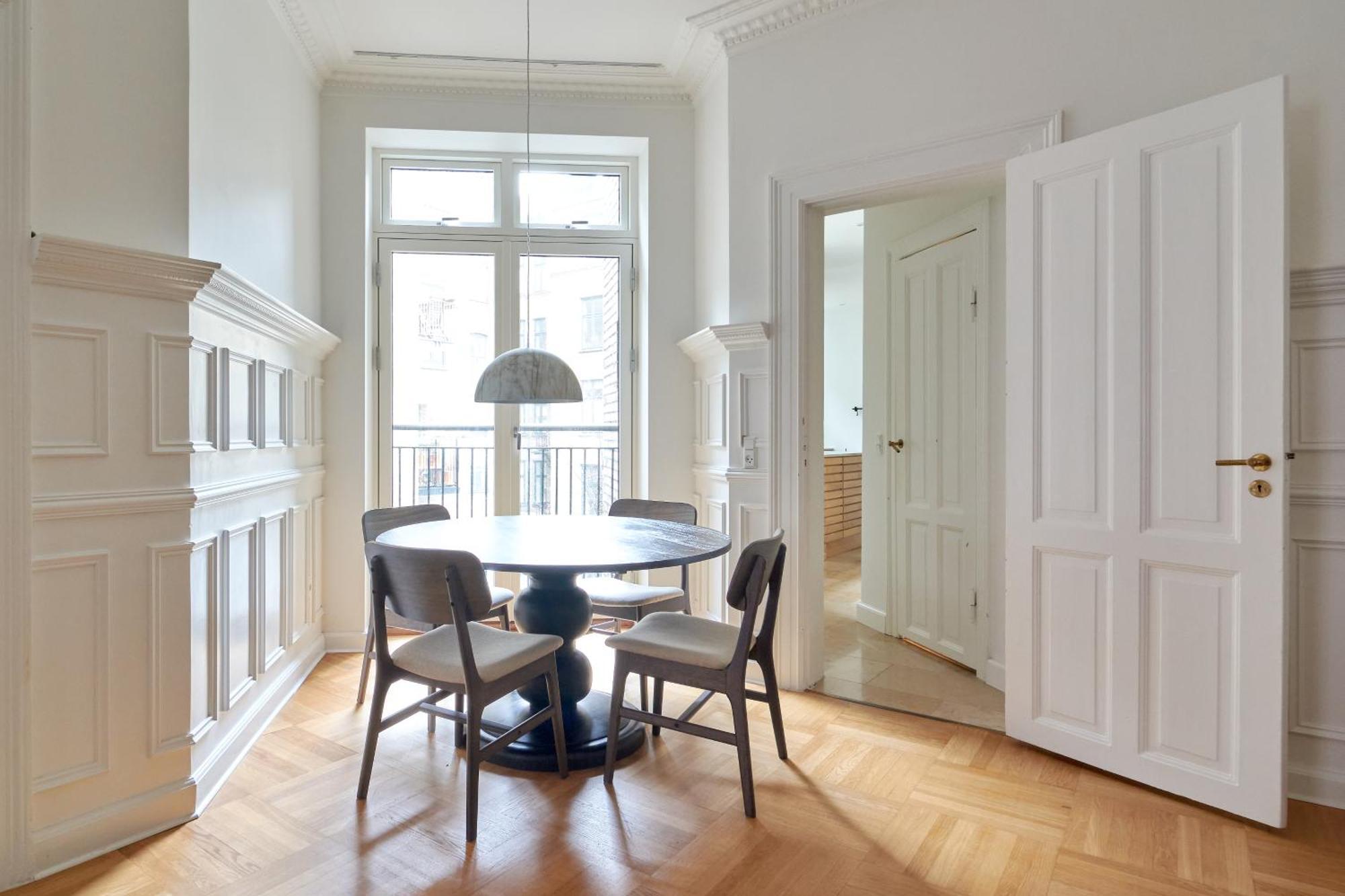 Spacious 3 Bedroom Manor Flat Next To Tivoli Копенхаген Екстериор снимка