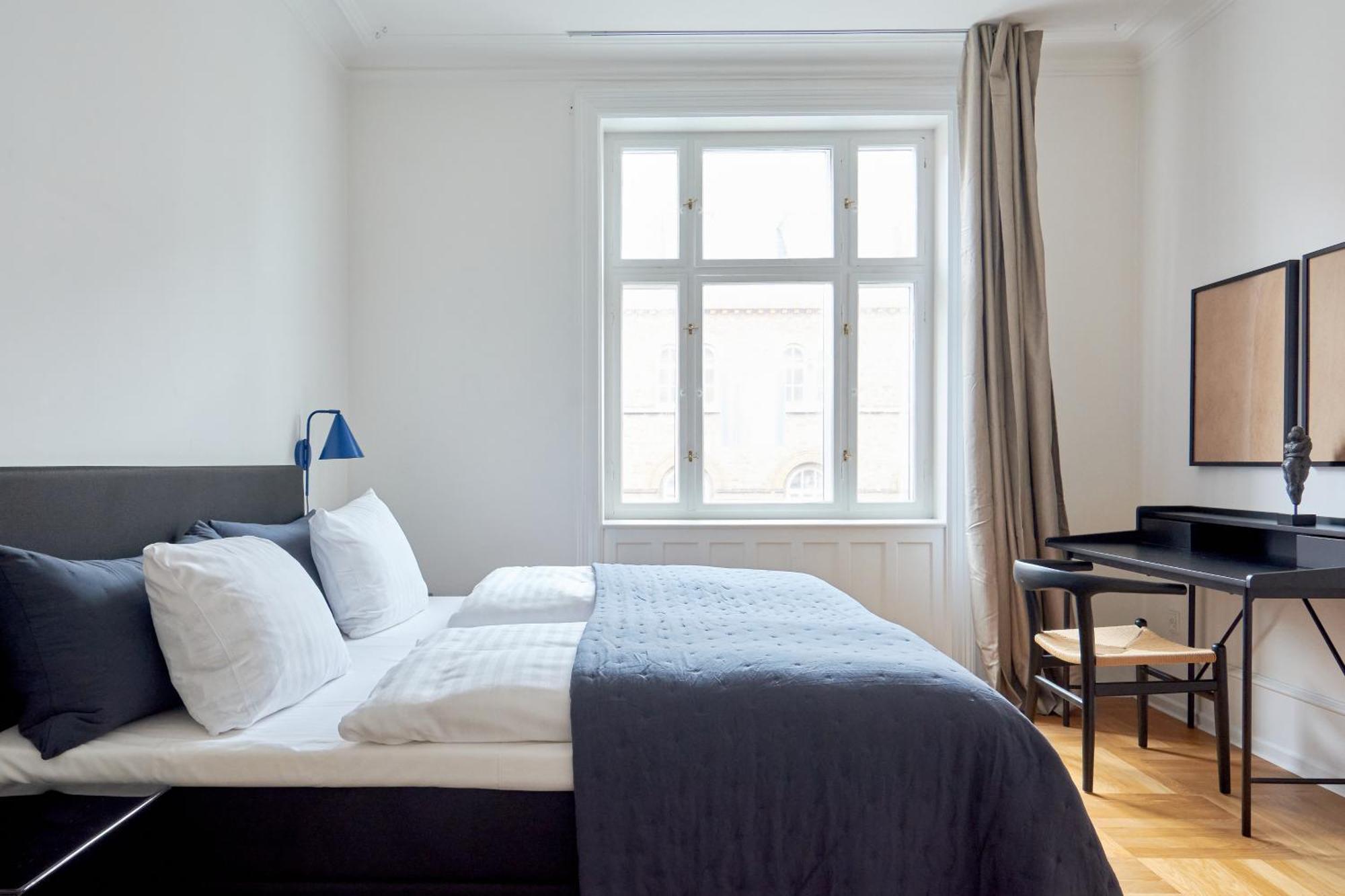 Spacious 3 Bedroom Manor Flat Next To Tivoli Копенхаген Екстериор снимка